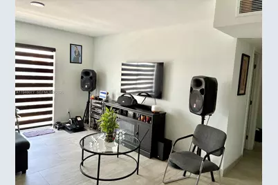 6820 W Flagler St #405, Miami, FL 33144 - Photo 4