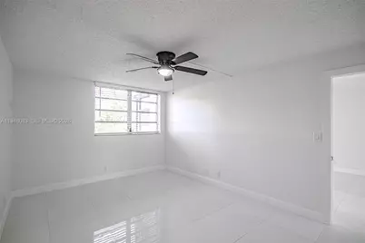 2541 Aragon Blvd #105, Sunrise, FL 33322 - Photo 8