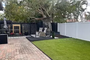 5821 NE 18th Ave, Fort Lauderdale, FL 33334 - Photo 2