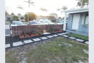 5821 NE 18th Ave, Fort Lauderdale, FL 33334 - Photo 4