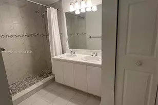 561 Racquet Club Rd, Weston, FL 33326 - Photo 16
