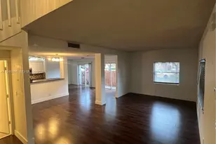 561 Racquet Club Rd, Weston, FL 33326 - Photo 8