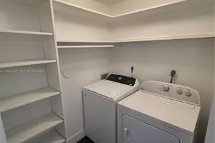561 Racquet Club Rd, Weston, FL 33326 - Photo 10
