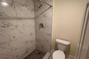 379 Lakeview Dr, Weston, FL 33326 - Photo 8