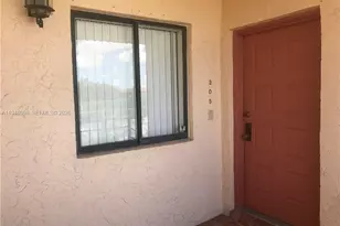 379 Lakeview Dr, Weston, FL 33326 - Photo 2