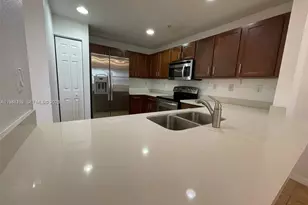 8800 NW 107 Ct, Doral, FL 33178 - Photo 4