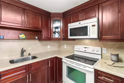 101 SE 3rd Ave #507, Dania Beach, FL 33004 - Photo 6
