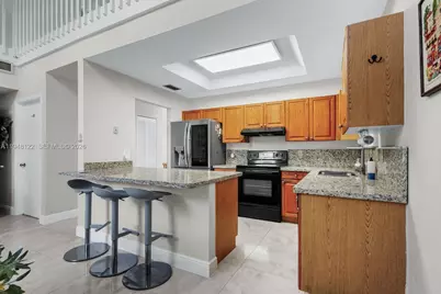 10738 N Saratoga Dr, Cooper City, FL 33026 - Photo 6