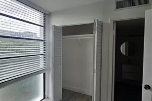 20400 W Country Club Dr, Aventura, FL 33180 - Photo 10