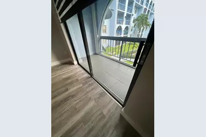 9440 Fontainebleau Blvd #213, Miami, FL 33172 - Photo 12