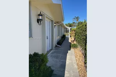 135 Brier Cir #0, Jupiter, FL 33458 - Photo 6