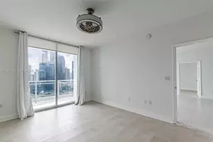 90 SW 3rd St, Miami, FL 33130 - Photo 12