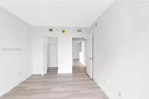 325 S Biscayne Blvd, Miami, FL 33131 - Photo 18