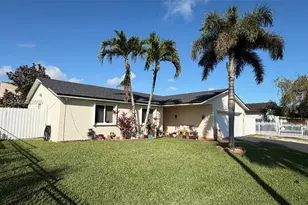 12285 SW 257th Terrace, Homestead, FL 33032 - Photo 6