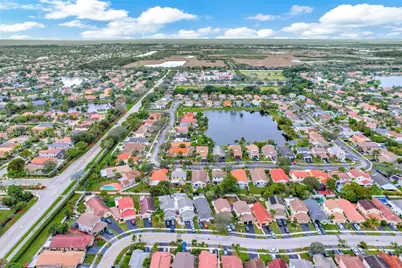 1975 NW 191st Ave, Pembroke Pines, FL 33029 - Photo 40