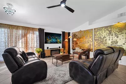 1975 NW 191st Ave, Pembroke Pines, FL 33029 - Photo 4