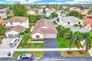 1975 NW 191st Ave, Pembroke Pines, FL 33029 - Photo 16
