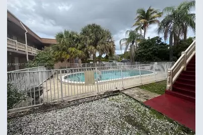 241 SE 9th Ave #105, Pompano Beach, FL 33060 - Photo 1