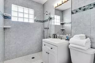 211 SE 3rd St, Dania Beach, FL 33004 - Photo 12