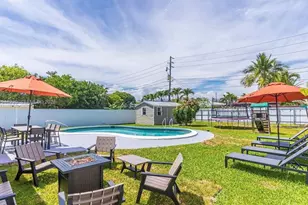 211 SE 3rd St, Dania Beach, FL 33004 - Photo 2