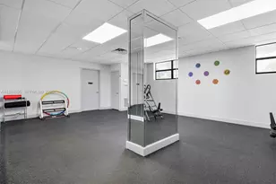 600 Parkview Dr, Hallandale Beach, FL 33009 - Photo 16