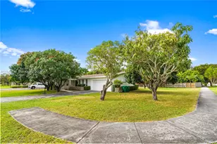 15200 SW 84th Ave, Palmetto Bay, FL 33157 - Photo 2