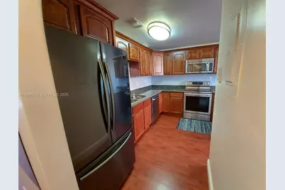 20033 NE 2nd Pl, Miami, FL 33179 - Photo 8