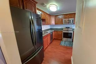 20033 NE 2nd Pl, Miami, FL 33179 - Photo 8