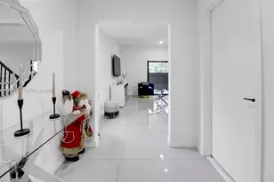 320 NW 13th Ct, Florida City, FL 33034 - Photo 8