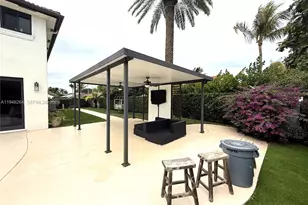 16137 SW 154th Ct, Miami, FL 33187 - Photo 18
