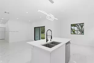 161 Blackstone Dr, Fort Myers, FL 33913 - Photo 4