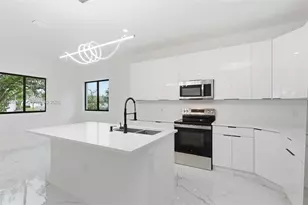 161 Blackstone Dr, Fort Myers, FL 33913 - Photo 1