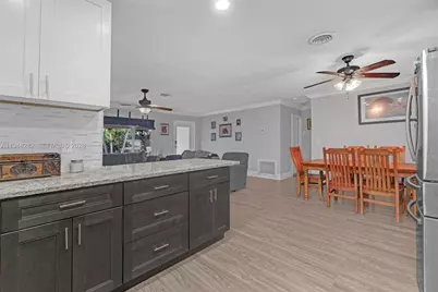 131 SE 11th St, Deerfield Beach, FL 33441 - Photo 6