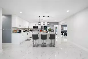 7874 NW 175th St, Hialeah, FL 33015 - Photo 4