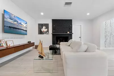 10570 NE 3rd Ave, Miami Shores, FL 33138 - Photo 22