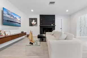 10570 NE 3rd Ave, Miami Shores, FL 33138 - Photo 22