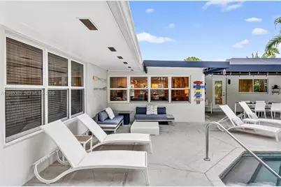 4761 NE 18th Ave, Oakland Park, FL 33334 - Photo 4