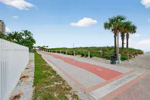 6345 Collins Ave, Miami Beach, FL 33141 - Photo 16