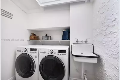 1234 S Greenway Dr, Coral Gables, FL 33134 - Photo 42