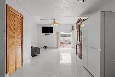 5890 W 25th Ct #6, Hialeah, FL 33016 - Photo 8