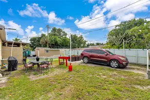 370 NW 188th St, Miami Gardens, FL 33169 - Photo 10