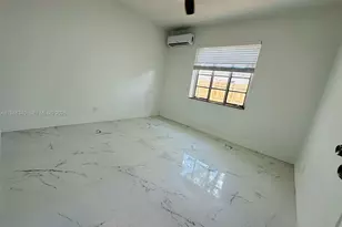 407 SE 14th Ct, Fort Lauderdale, FL 33316 - Photo 10