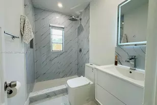 407 SE 14th Ct, Fort Lauderdale, FL 33316 - Photo 8