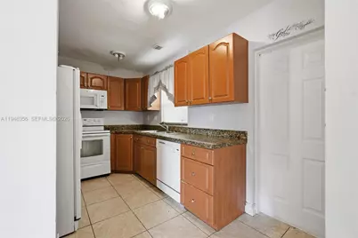 1403 NW 2nd St, Fort Lauderdale, FL 33311 - Photo 8