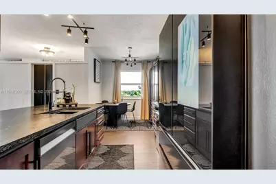 3800 Hillcrest Dr #401, Hollywood, FL 33021 - Photo 2