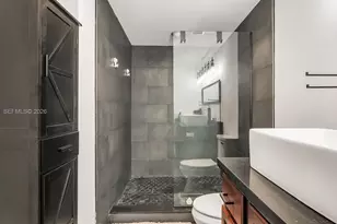 3800 Hillcrest Dr, Hollywood, FL 33021 - Photo 16