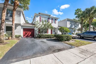 6004 Red Plum Ct, Tamarac, FL 33321 - Photo 18