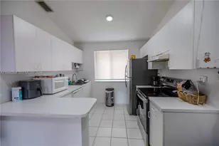 8013 Lake Dr, Doral, FL 33166 - Photo 16