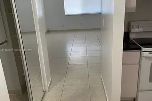 724 NE 4th St, Hallandale Beach, FL 33009 - Photo 8