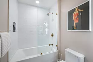 159 NE 6th St, Miami, FL 33132 - Photo 46